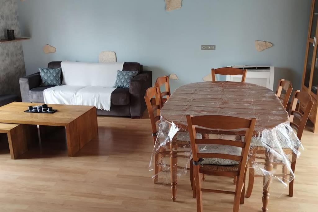 La Petite Holiday home Maille (Vendee)