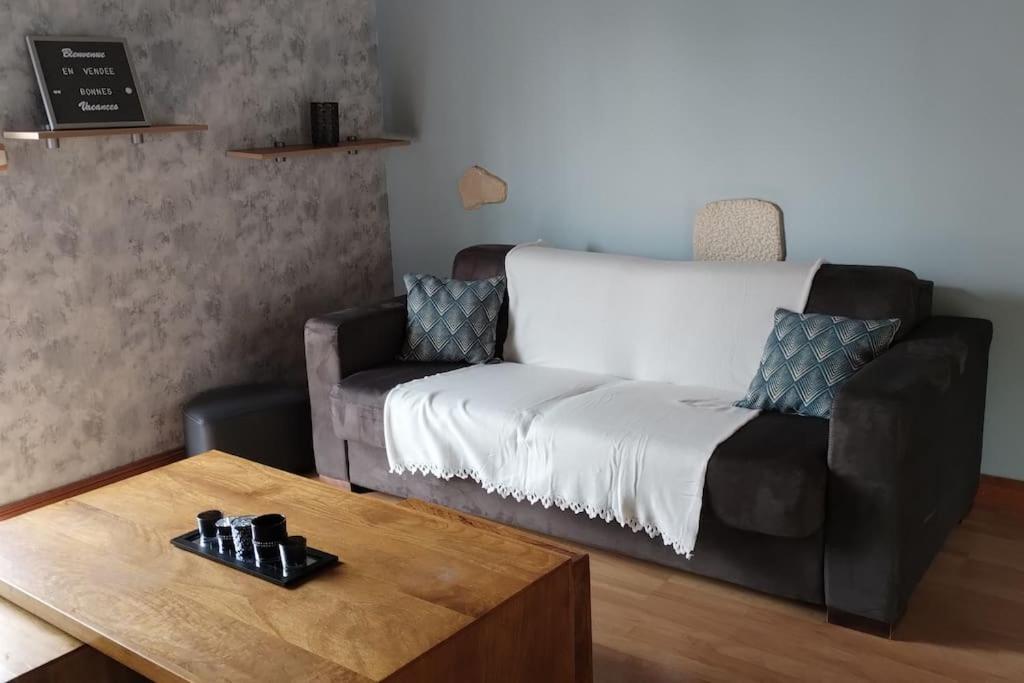 La Petite Holiday home Maille (Vendee)